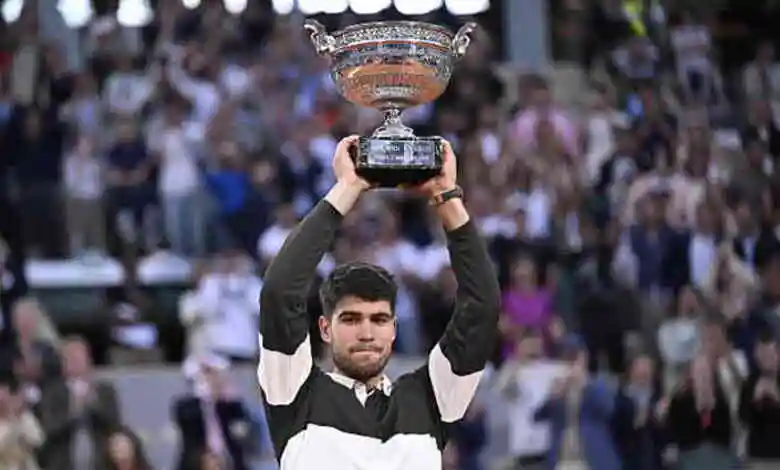 Alcaraz Stuns Sinner in Epic Roland Garros Clash